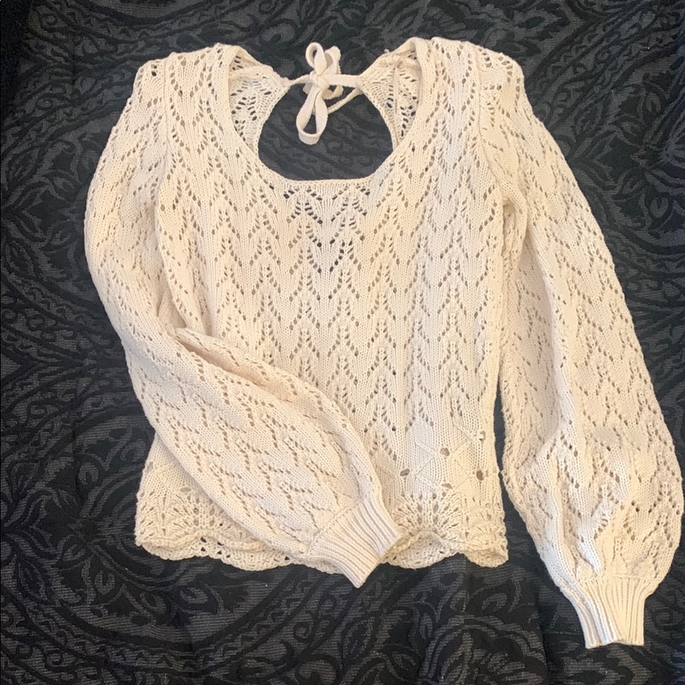 Beautiful cream knit sweater size small